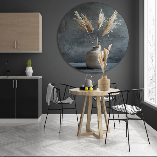 Minimalistische Vaas met Pampasgras tegen Donkere Achtergrond aluminium muurcirkel