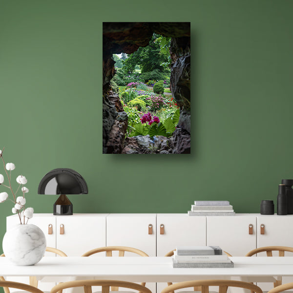 Stenen Raam met Uitzicht op Bloementuin acrylglas