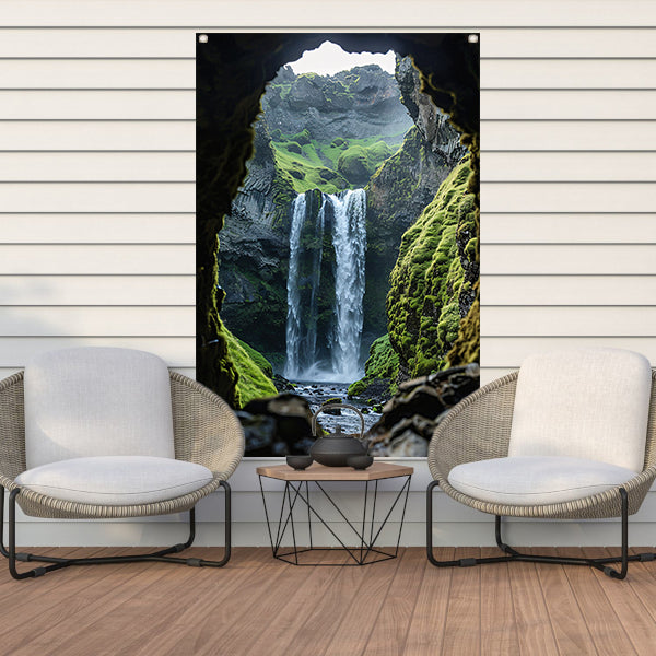 Waterval in rotsachtig landschap tuinposter