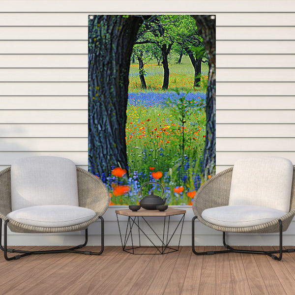 Kleurrijk Bloemenveld met Bomen tuinposter