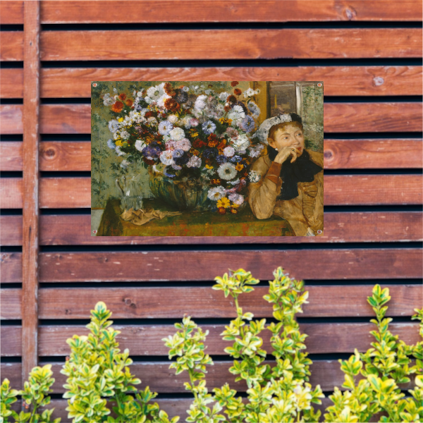 Een vrouw zittend naast een vaas met bloemen - Edgar Degas tuinposter
