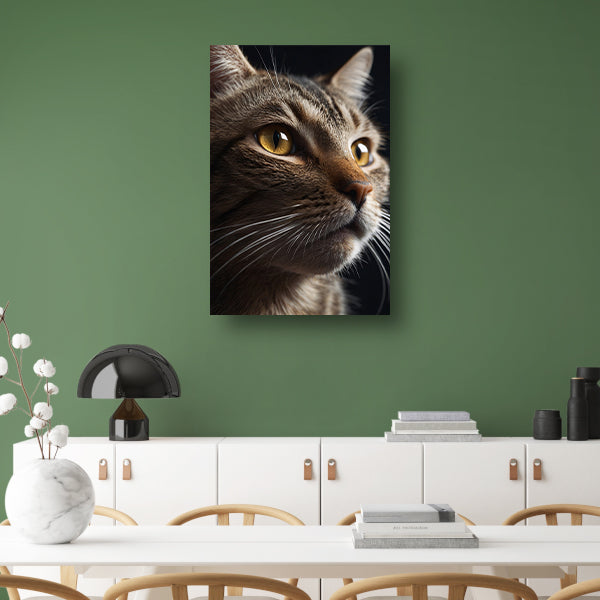 Diepgaande blik van een bruine kat canvas met baklijst