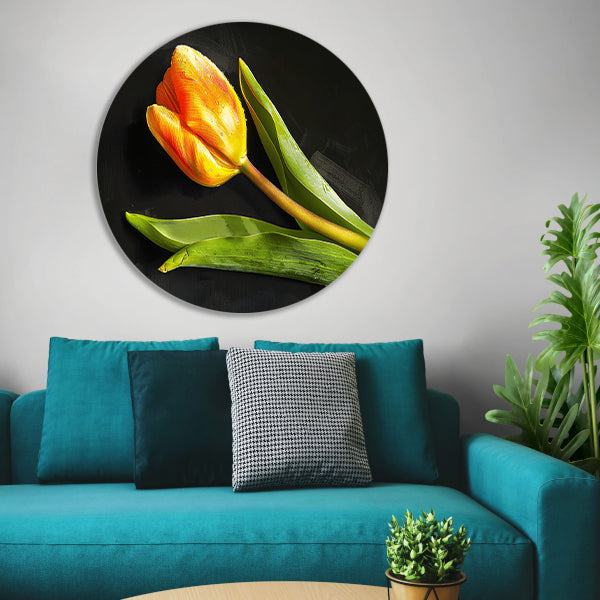 Gele tulp met waterdruppels op zwart forex muurcirkel