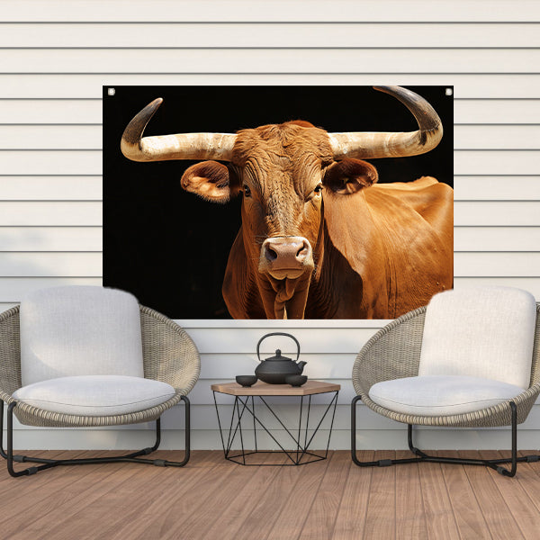 Majestueuze stier met indrukwekkende hoorns tuinposter