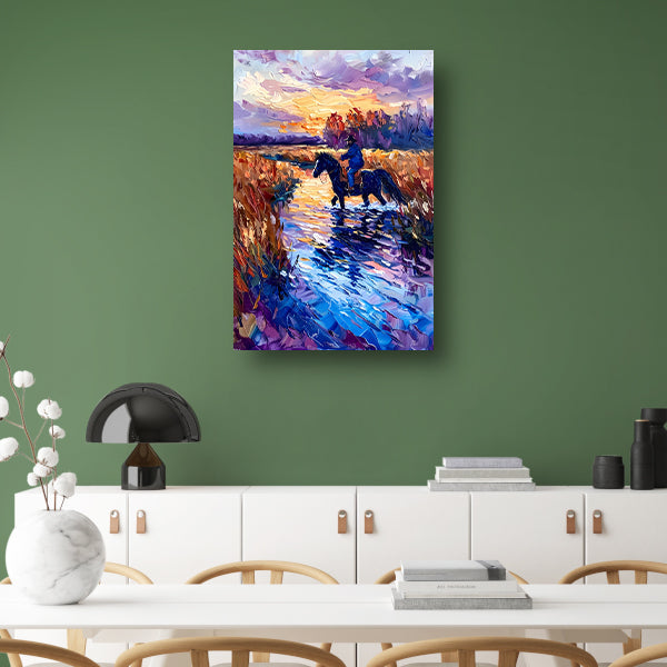 Ruiter op paard bij zonsondergang schilderij poster