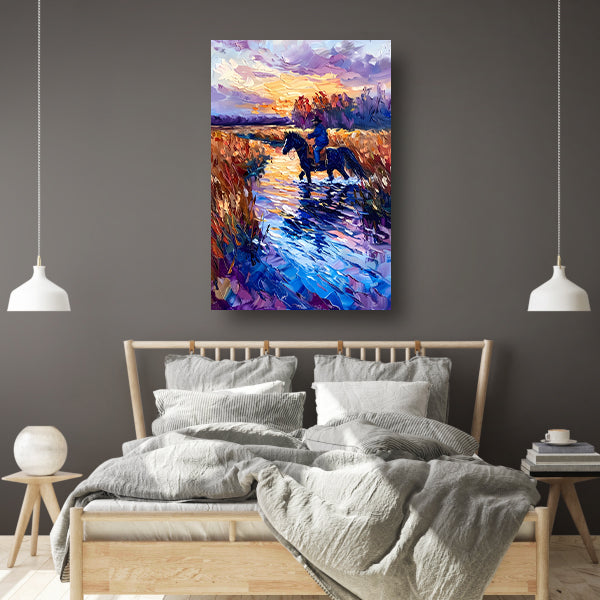 Ruiter op paard bij zonsondergang schilderij poster