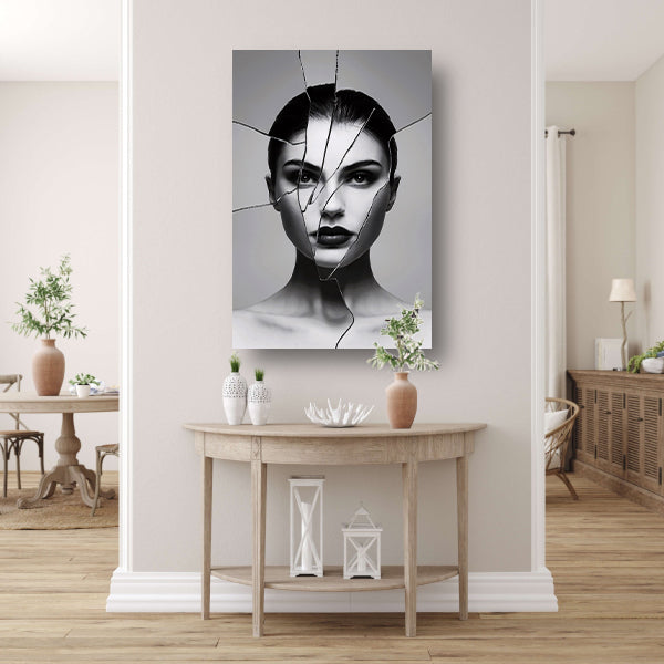 Gebroken gezicht in zwart-witcontrast canvas met baklijst