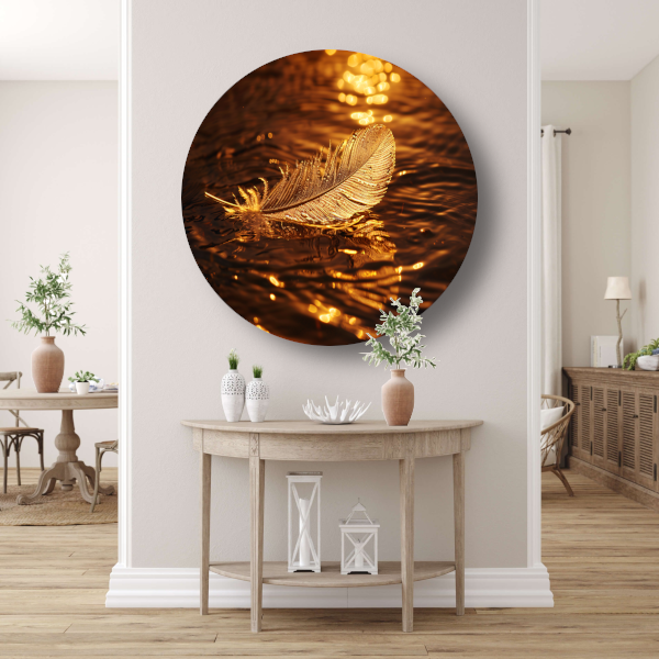 Gouden veer drijvend op water bij zonsondergang aluminium muurcirkel