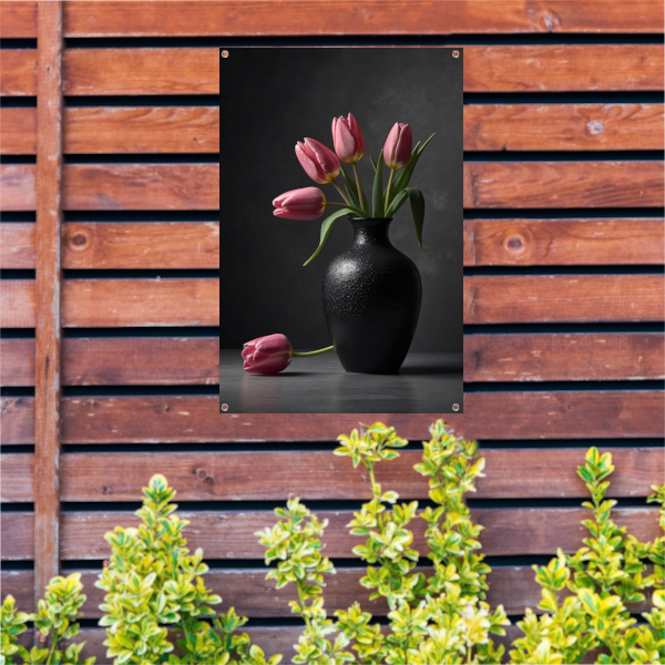 Stilleven met roze tulpen in donkere vaas tuinposter