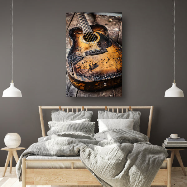 Afgebrande gitaar met graffitikunst poster