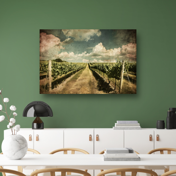 Wijngaardpad onder een dynamische wolkenhemel canvas