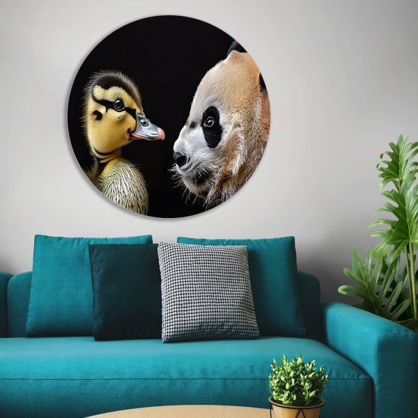 Pandababy en eendkuiken knuffelen aluminium muurcirkel