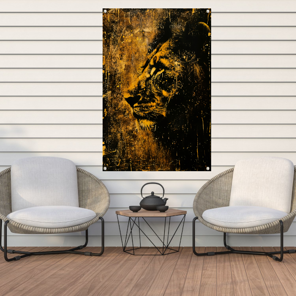 Mysterieus Leeuwenportret in rustieke stijl tuinposter