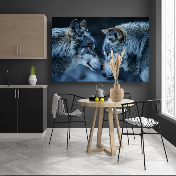 Twee wolven in een donkere omgeving canvas