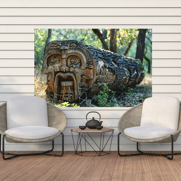 Houten gelaat in bos tuinposter