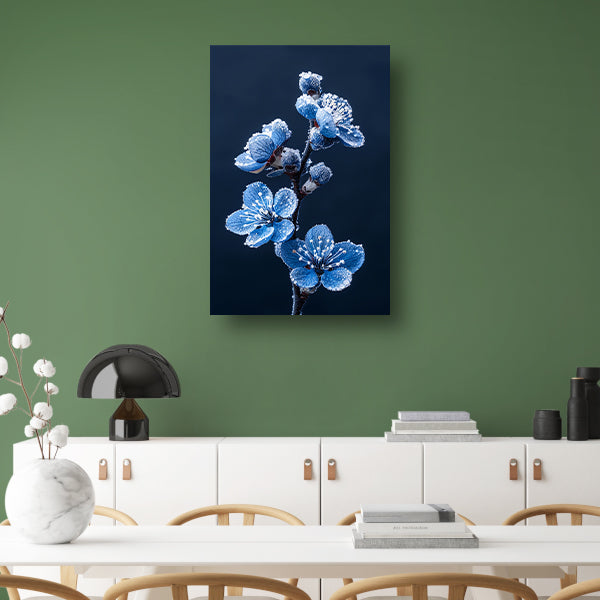 Blauwe bloemen met ijskristallen in close-up canvas