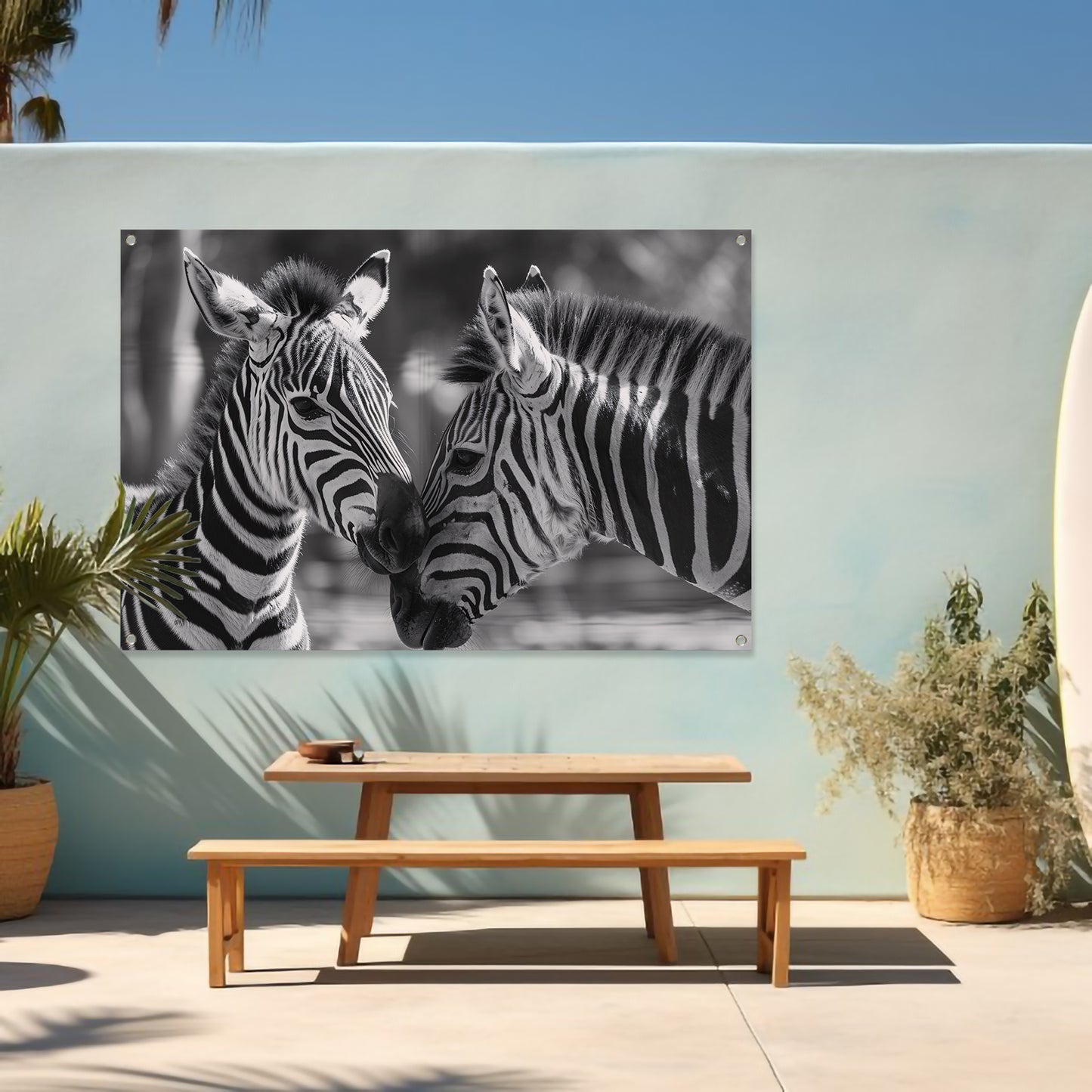 Intiem moment tussen twee zebras tuinposter