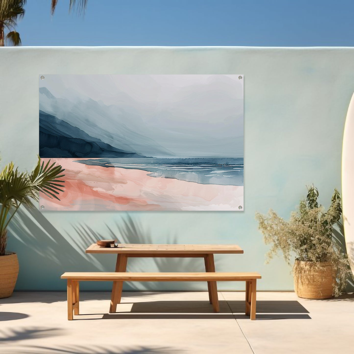 Abstract strandlandschap met bergen en mist tuinposter