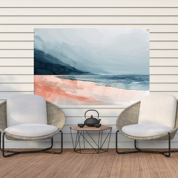 Abstract strandlandschap met bergen en mist tuinposter