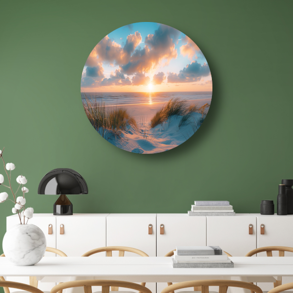 Betoverende zonsopgang op een rustig zandstrand forex muurcirkel