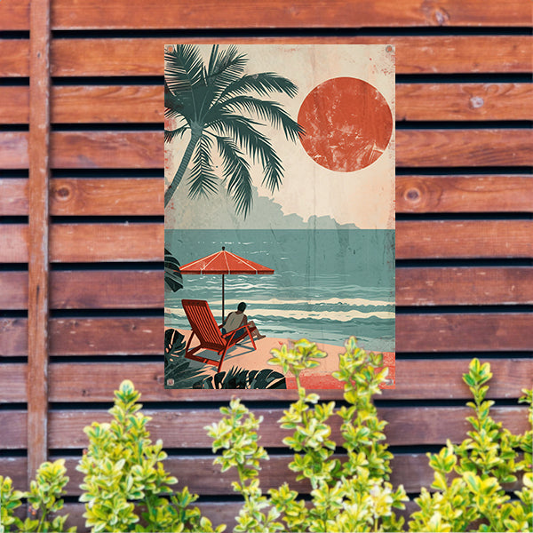 Ontspannen man op strand met parasol tuinposter
