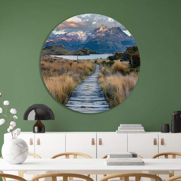 Prachtig Patagonisch landschap met houten pad aluminium muurcirkel