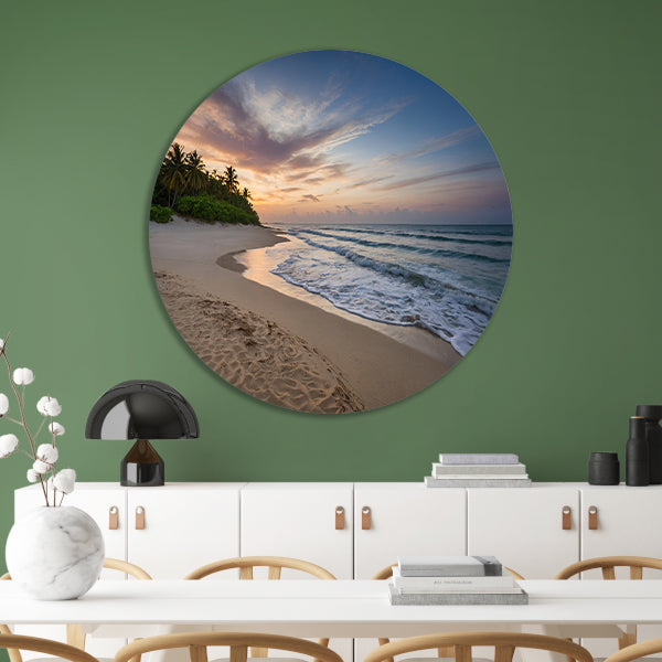 Prachtige zonsondergang aan rustig strand aluminium muurcirkel