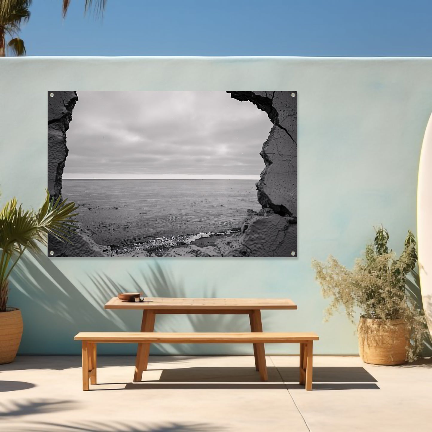 Horizon door een ruwe muuropening tuinposter