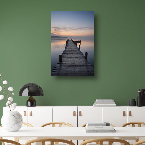 Houten Steiger Mistige Dageraad Stille Zee poster