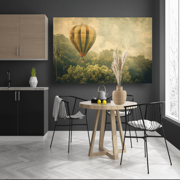 Luchtballon zweeft boven boslandschap canvas