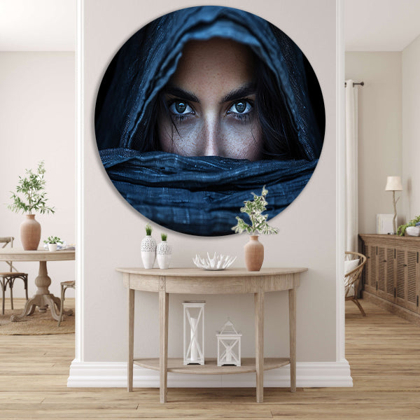 Mysterieuze Vrouw in Textielomhulsel forex muurcirkel