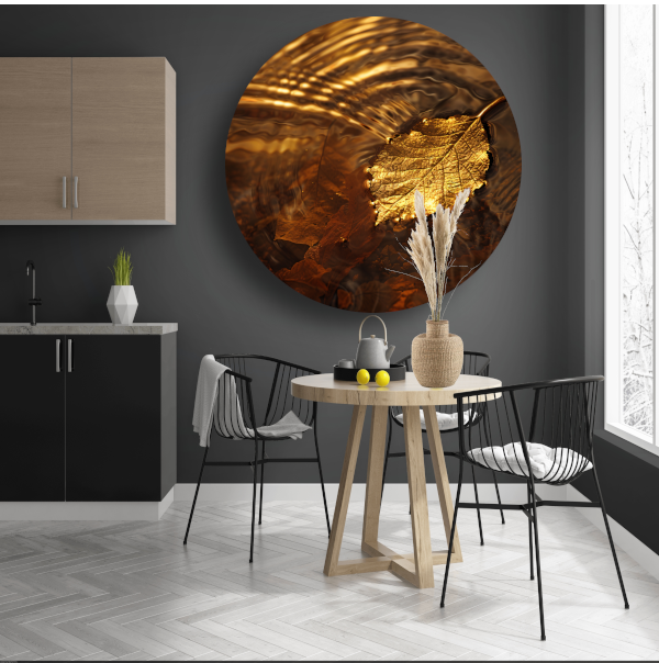 Gouden herfstblad zwevend op rustig water aluminium muurcirkel