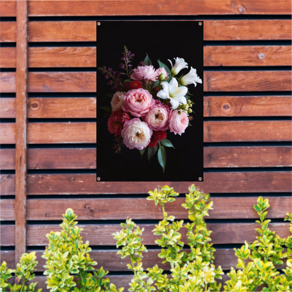 Gevarieerd bloemenboeket tegen donkere achtergrond tuinposter
