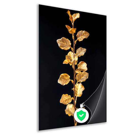 Glinsterende gouden tak met bladeren op zwarte achtergrond poster