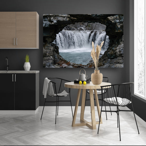 Waterval door natuurlijke rotsopening poster