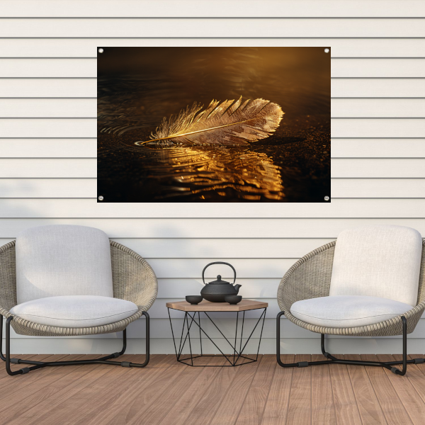 Gouden veer drijvend op mysterieus donker water tuinposter