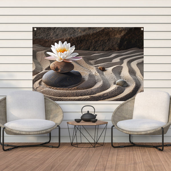 Zen-bloem op stenen in een zandtuin tuinposter