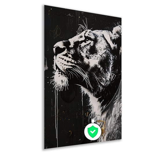 Zwart-wit portret van een trotse leeuw poster