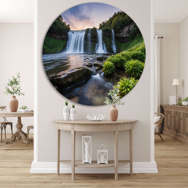 Serene waterval bij zonsondergang forex muurcirkel