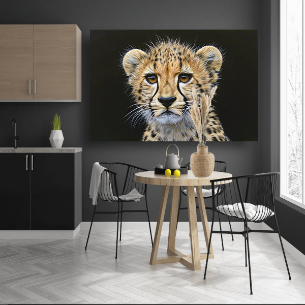 Realistisch schilderij van jonge cheeta canvas met baklijst