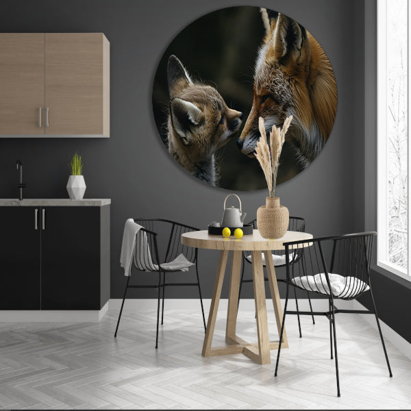 Intiem moment tussen vos en babyvos aluminium muurcirkel