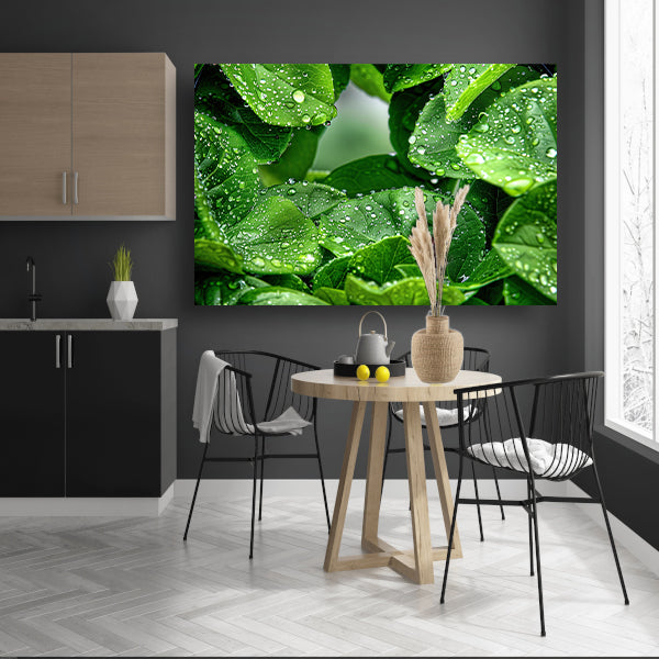 Close-up van groene bladeren met dauwdruppels canvas