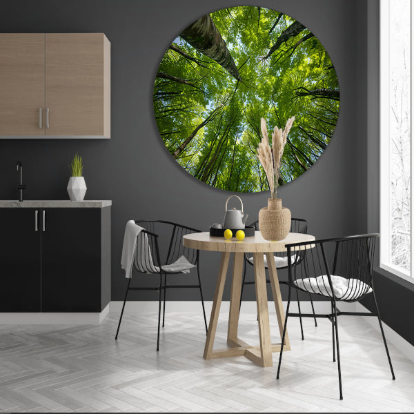Bomen reiken naar de groene hemel aluminium muurcirkel