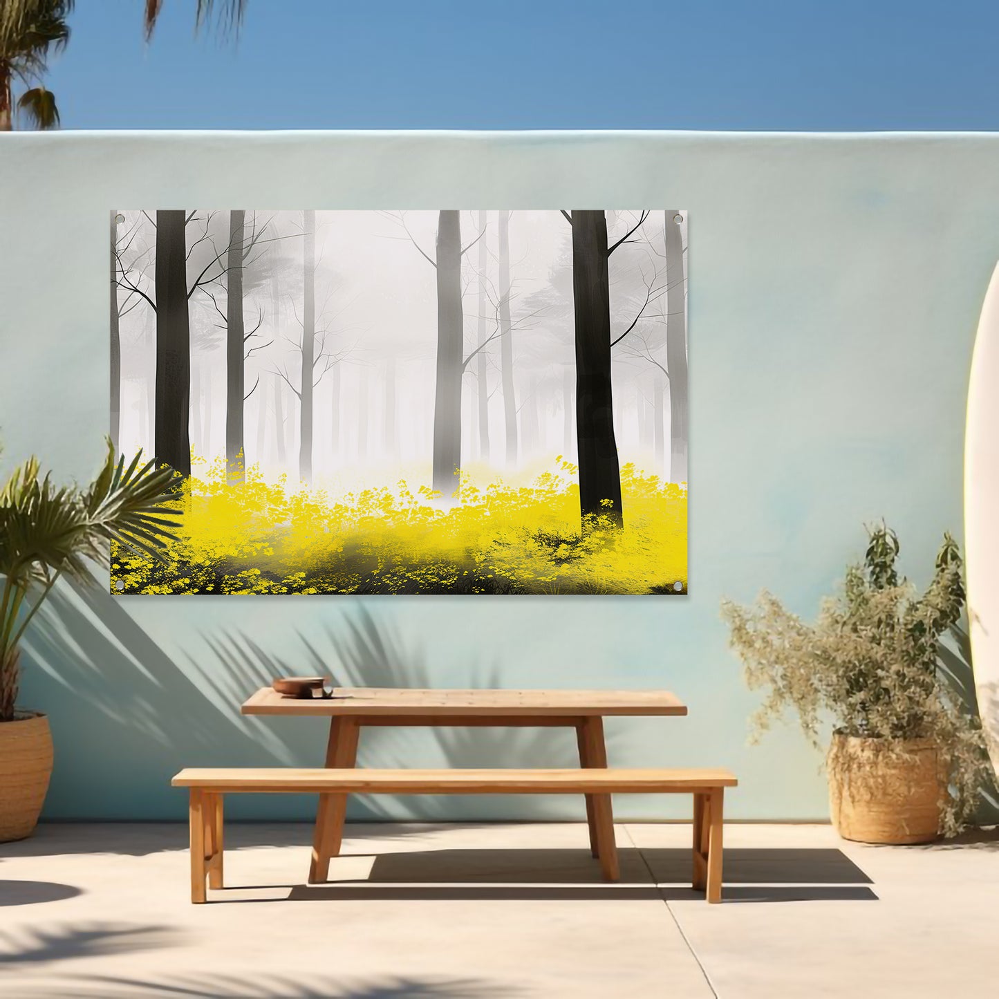 Mistig bos met gele bloemen tuinposter