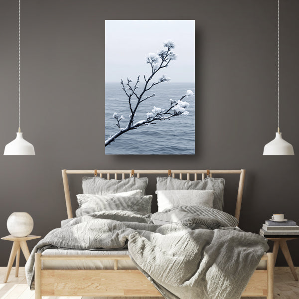 Minimalistische wintertak boven kalm water canvas