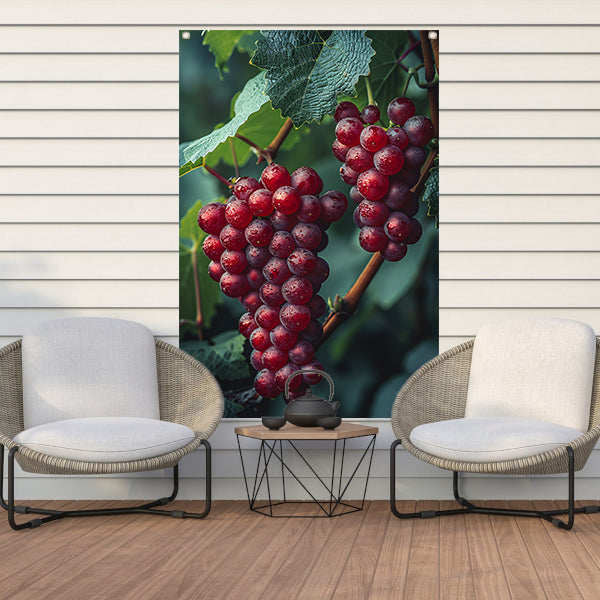 Rode druiven met dauwdruppels tuinposter