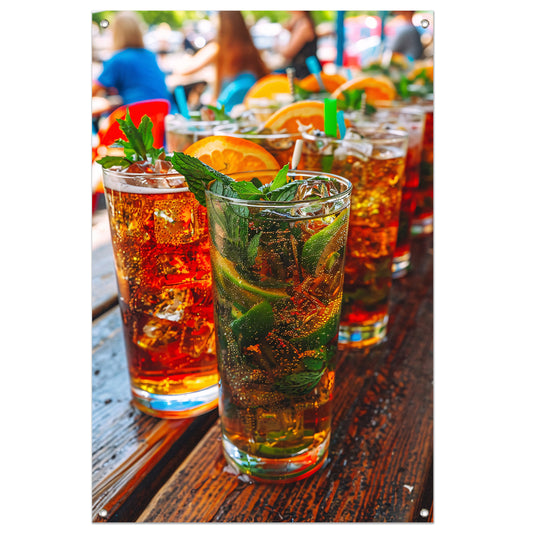 Levendige Cocktails op een Zomerse Dag tuinposter