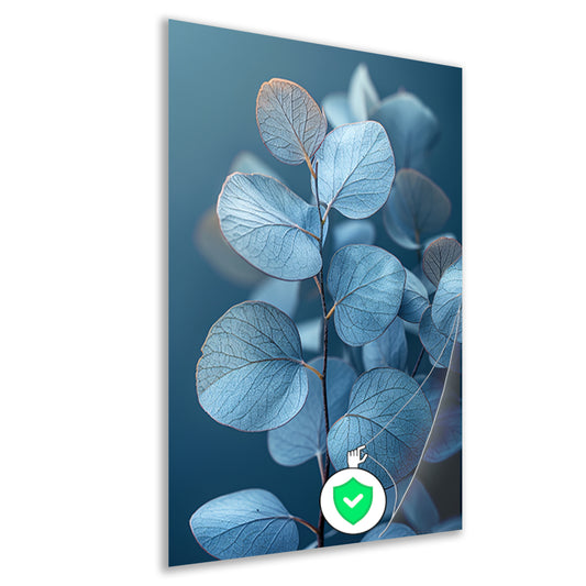 Blauwe eucalyptusbladeren in minimalistisch realisme poster