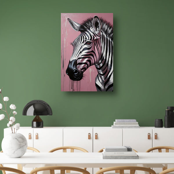 Dynamische zebra op roze met zilveren druppels poster