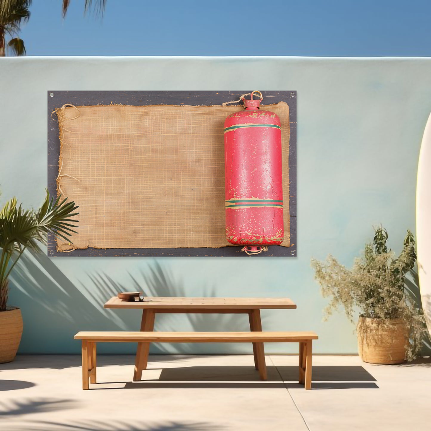 Vintage vuurblusser met verweerd doek tuinposter